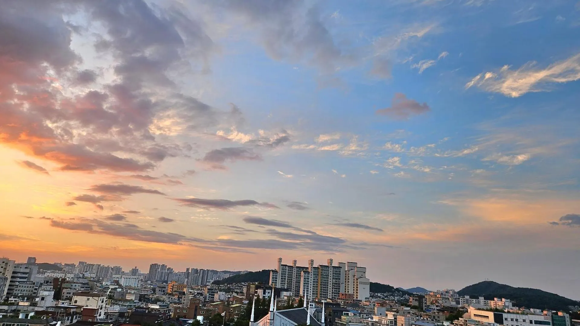 Hongdae Two-Room House With Terrace Seoul Apartment