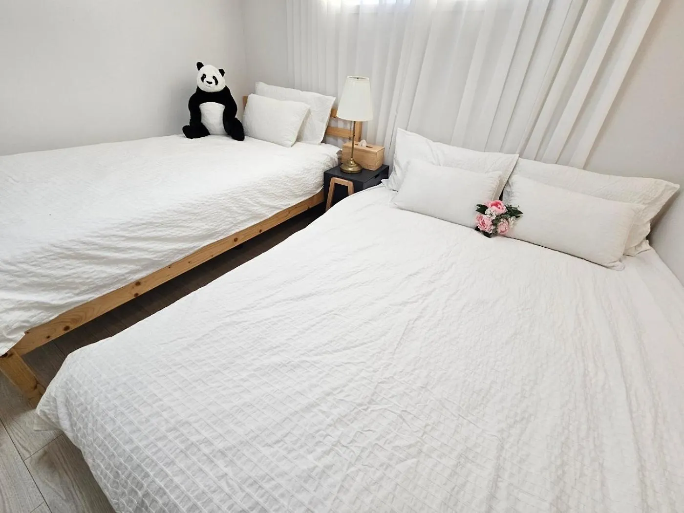 Hongdae Two-Room House With Terrace Seoul Apartment