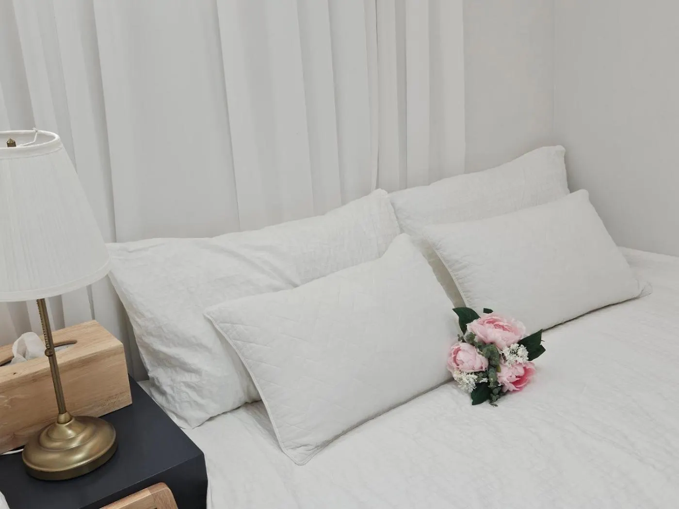 Hongdae Two-Room House With Terrace Seoul Apartment