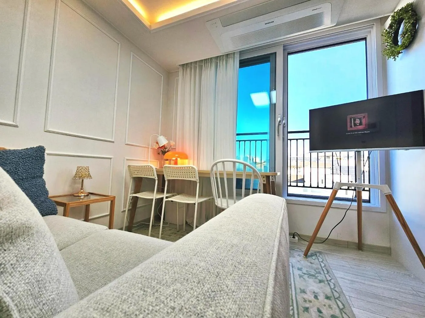 #Hongdae2#Terrace House#Family#Friends#New Building#Luggage Storage 公寓 首爾